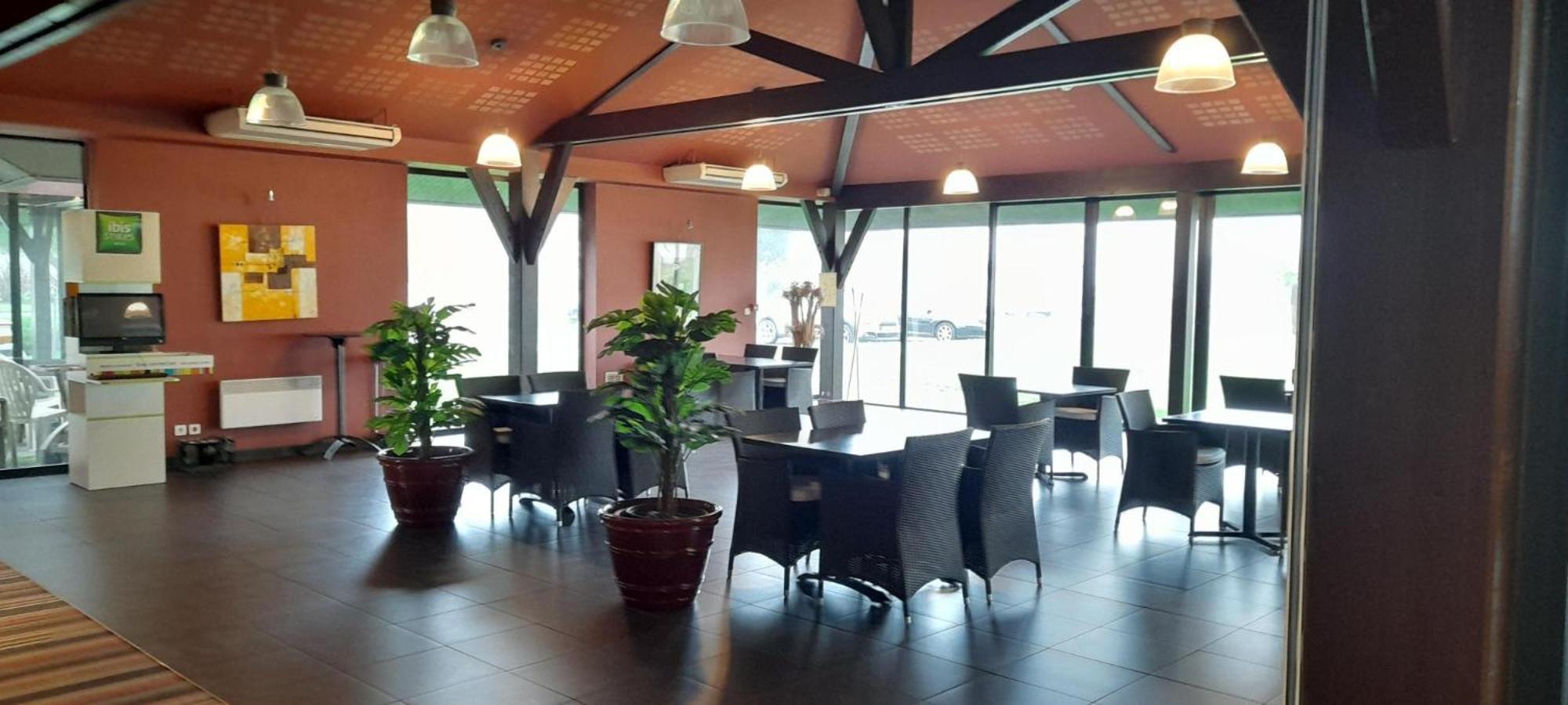 Ibis Styles Segre Hotel Luaran gambar