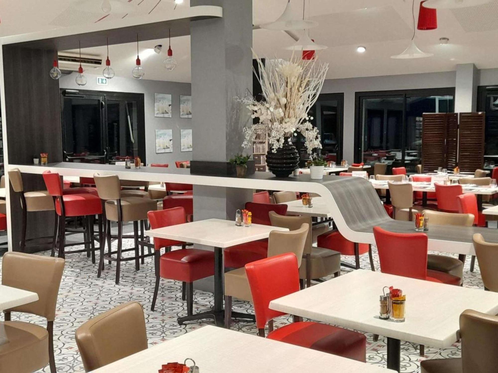 Ibis Styles Segre Hotel Luaran gambar