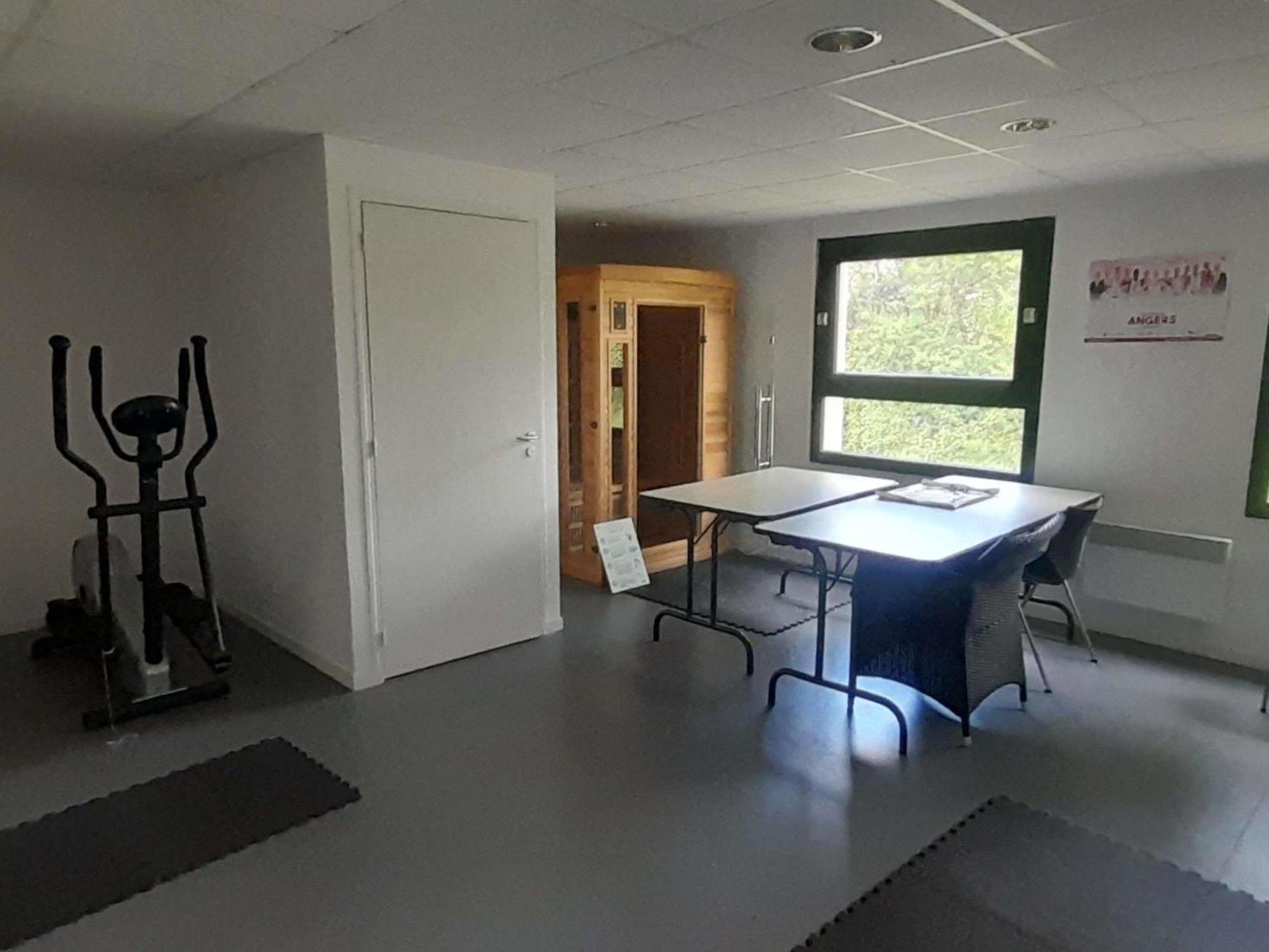 Ibis Styles Segre Hotel Luaran gambar