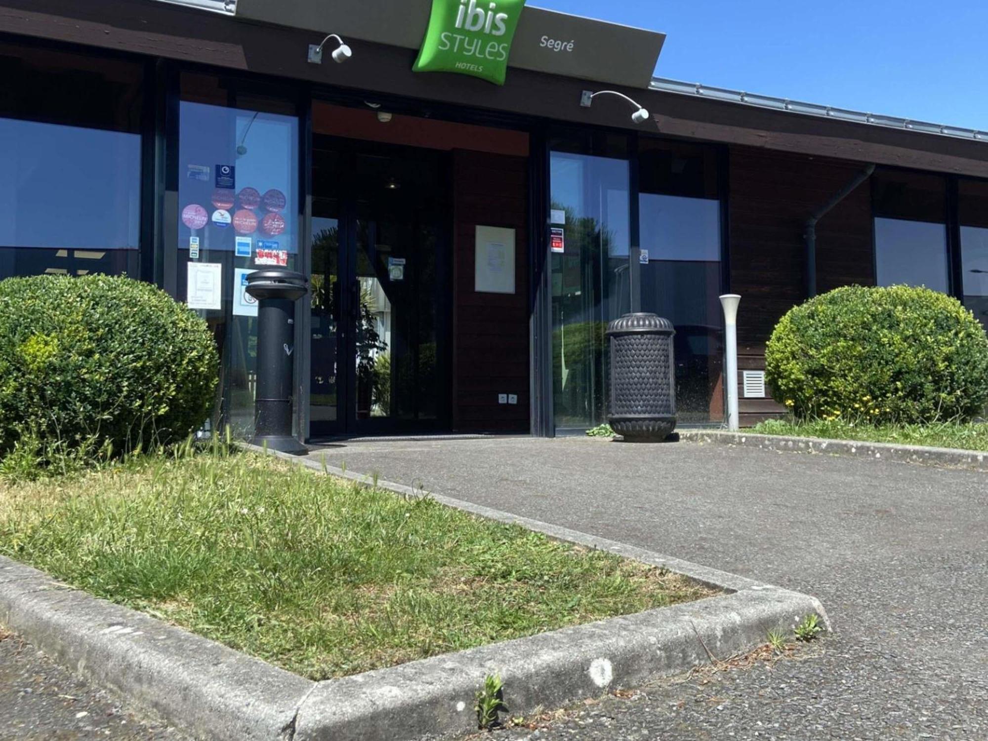 Ibis Styles Segre Hotel Luaran gambar